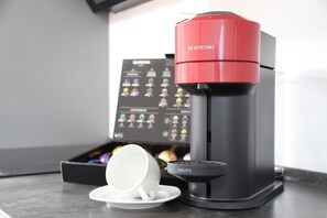Kaffee und/oder Kaffeemaschine