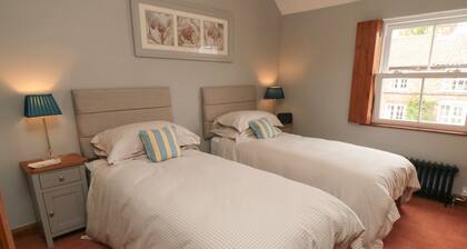 Ascot Cottage