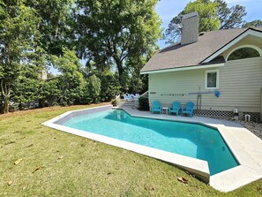 Pool at 6 Ruddy Turnstone