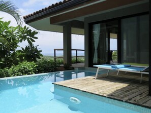 Infinity pool