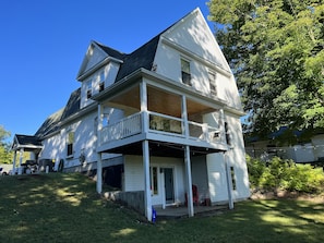 3 floors of fun, walkout second master suite, awesome two living room house.