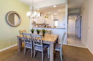 Dining Area with table for 6 people