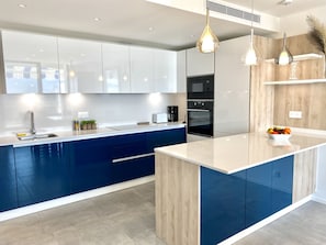 Spacious and bright kitchen