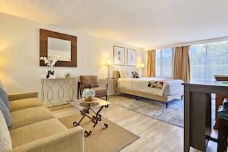 A Gem of a Studio at The Diamond Head Beach Hotel