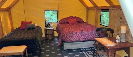 Hidden Ridge Glamping Site

Comfy Full Bed and A Twin Bed