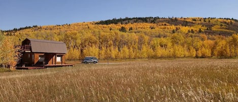 Enjoy a peaceful vacation in the Tetons by staying at the beautiful Sweetgrass Cottage.