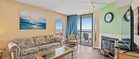 Waterpointe I 501 offers spectacular oceanfront views from the living room.