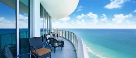 Ocean front Balcony.jpg