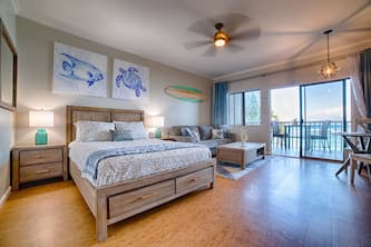 Newly Remodeled, Beautiful Oceanfront Studio!