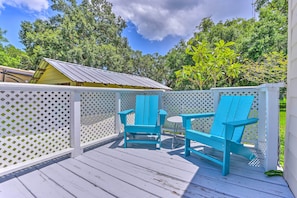 Private Deck | 4 Stairs Required to Access