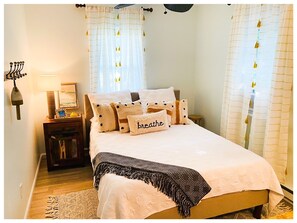 Bedroom #1 - w/ comfy Queen Bed!