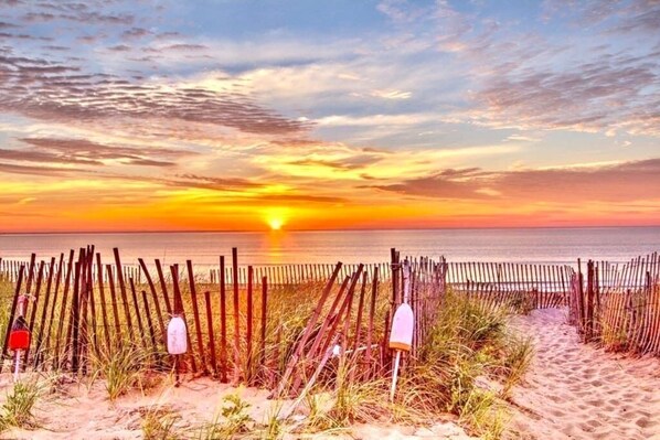 Beautiful ocean view beachfront sunrise
