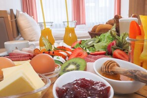 Zimmer 5-Frühstück