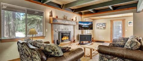 Cozy living room with gas fireplace and Smart TV
