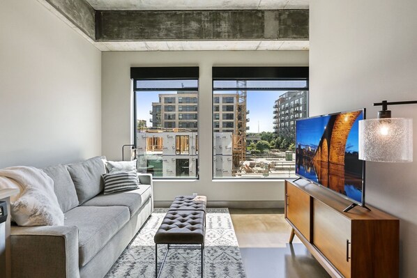 This alcove-style unit has everything you need for stays short and long.