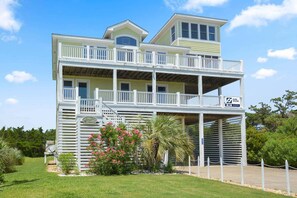 surf-or-sound-realty-966-coreys-heaven-ground-front-exterior-2