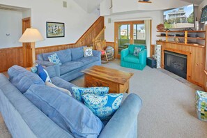 Surf-or-Sound-Realty-966-Corey's-Heaven-Great-Room-2