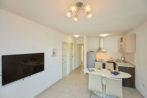 Kitchen/dining area