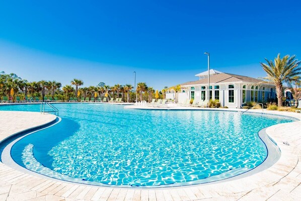 Resort Pool, hot tub & gym