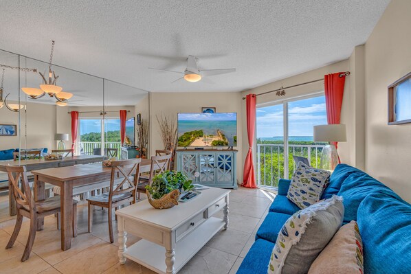 Living Room/ Dining Room