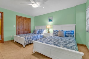 2 Full Size Beds