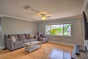 Living Room | Step-Free Entry & Indoor Access | Sleeper Sofa | Free WiFi