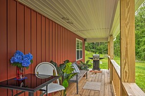 Front Porch | Single-Story Cottage | Gas Grill