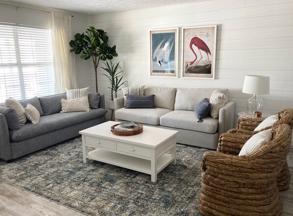 Spacious living room