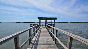 Dock c