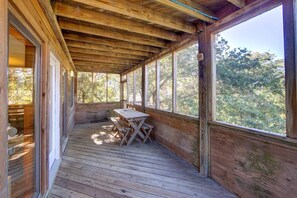 Screened Porch Main Floor