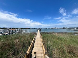 Dock