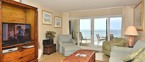 Living Area w/ waterfront view