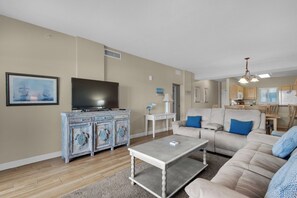 Living Area w/Smart TV
