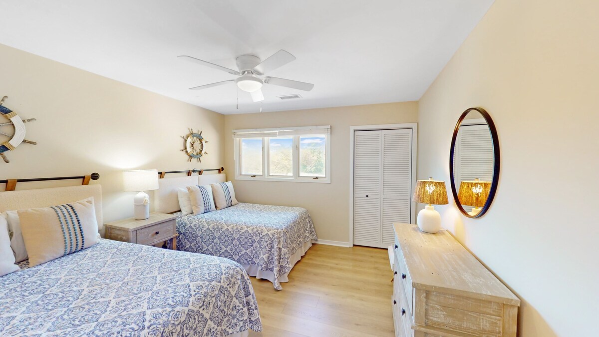 Fairway Dunes Villa 41-Overlooks Links Golf Course/Lagoon, Seasonal pool