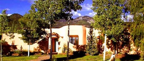 Taos Mountain viiews in Los Altos with stream & private setting