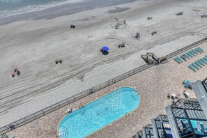 Royal Garden Resort 807