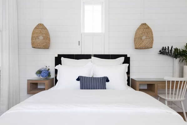 ALL COURT ROOMS COME WITH QUEEN BED & CUSTOM BUILT IN DESK AREA