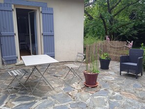 屋外ダイニングエリア