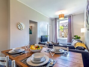 Living room/Dining room