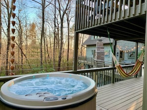 The K Chalet hot tub is the perfect way to relax after a day of hiking and activities. With room for up to four people, this spa is perfect for spending time with friends and family.