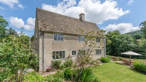 Front View, Court Cottage, Bolthole Retreats