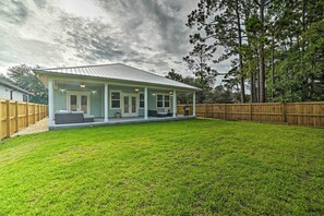 Private Fenced-In Yard | Gas Grill