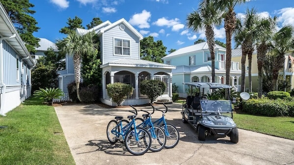 6-Person Golf Cart with 3 Bikes