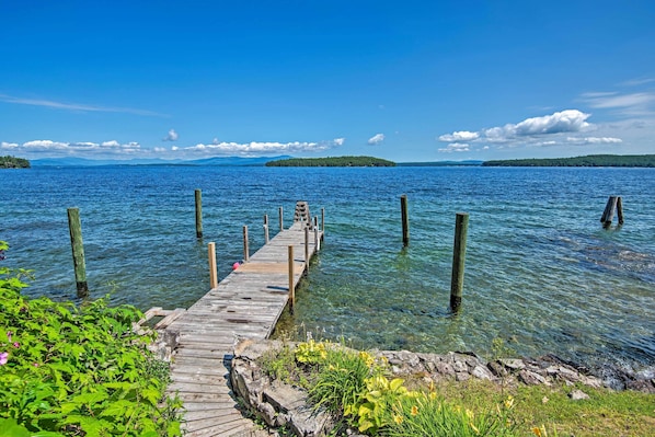 Alton Vacation Rental | 3BR | 2BA | 2-Story Home | Stairs Required to Lake