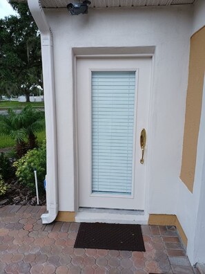Welcome home to your private entry, a completely nonsharing apartment.