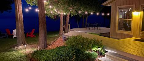 Outdoor evenings around the fire or under the lights on the deck are what evenings in Door County are made for.