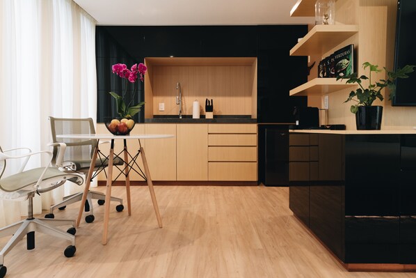 Kitchen / Dining