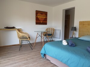 Chambre La Centrale, 25 m2 avec son dressing