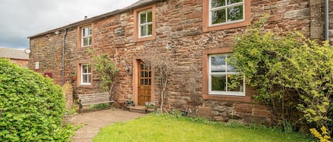 Town End Farm Cottage - Little Salkeld - Front aspect