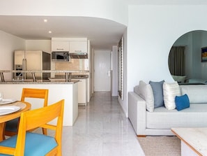 Living room/Kitchen